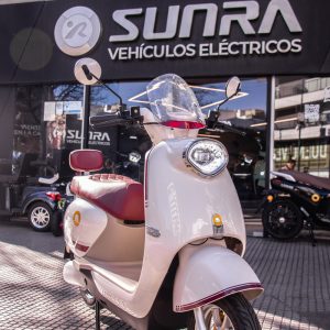 Scooter Electrico Amalfi Sunra Retro + Casco 50 Km / E