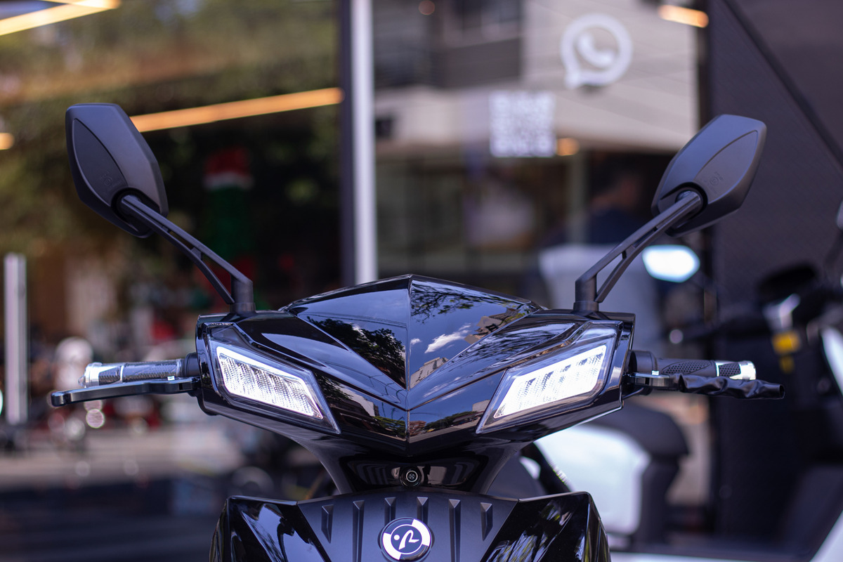 Scooter Electrico Sunra Hawk Litio Usada Negro + Casco / E - Imagen 4