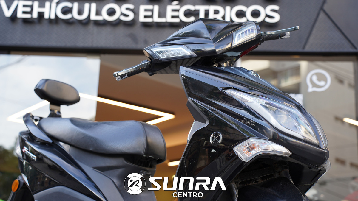 Scooter Electrico Sunra Hawk Litio Usada Negro + Casco / E - Imagen 3